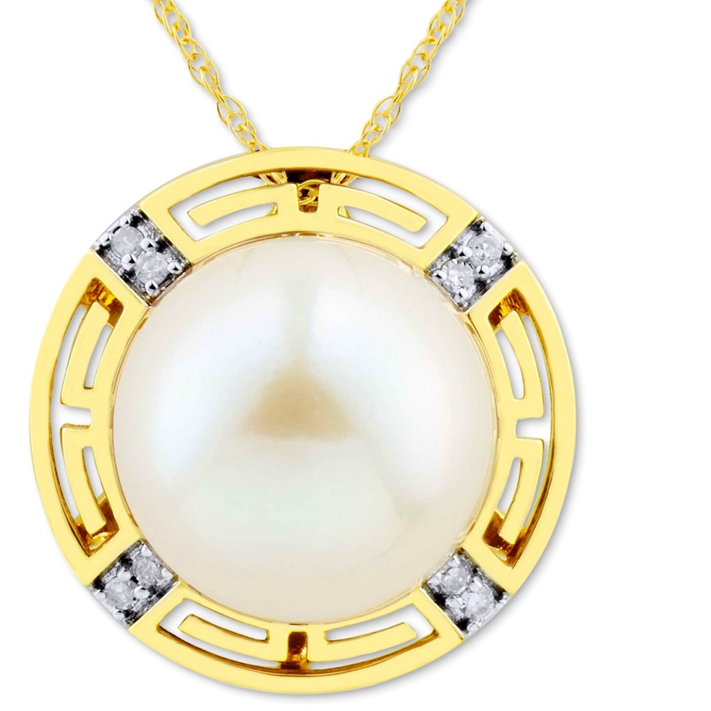 Ming pearl and 14 karat gold diamond pendant